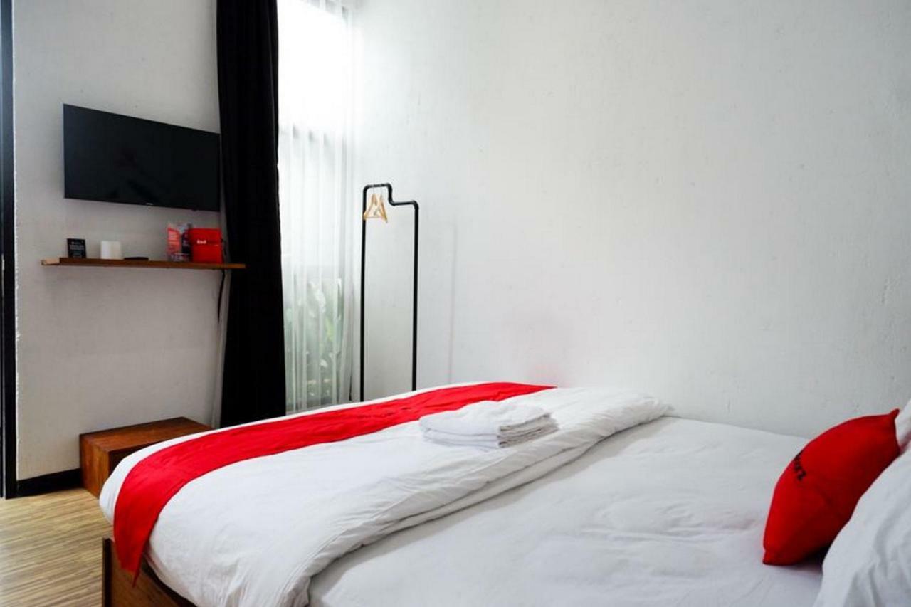 Reddoorz @ Jalan Raya Semat Canggu BALI Exterior photo